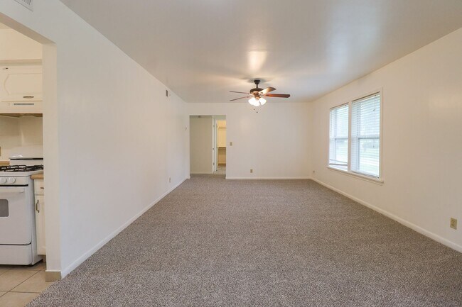 Foto del edificio - Charming 2 Bed, 1 Bath Home!