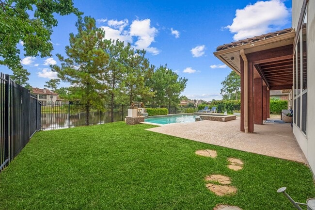 Building Photo - 19 Paloma Bend Pl