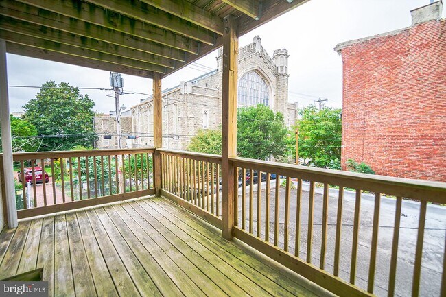 Building Photo - 730 S 19th St