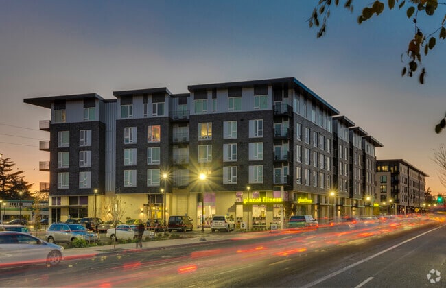 Building Photo - Oliver Station Apartments