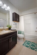 The Oaks on The Square photo'