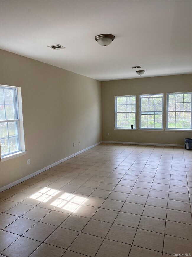Foto del edificio - 401 Bluestone Ct
