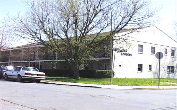 Primary Photo - Fulton Gardens