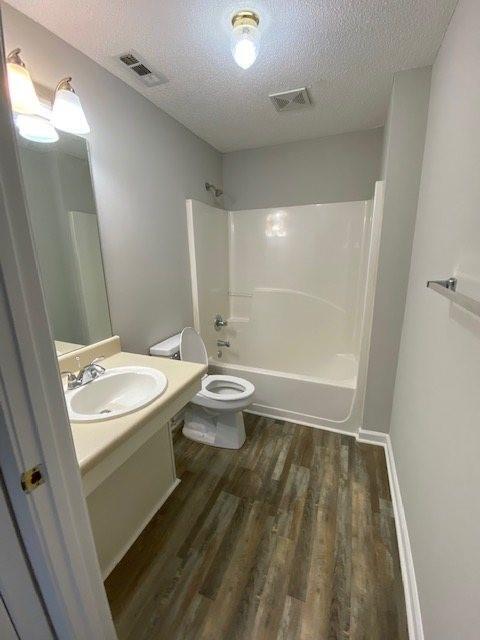 Building Photo - 107 Rock Garden Pl