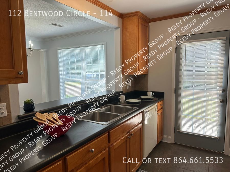 112 Bentwood Cir Unit 114, Spartanburg, SC 29307 Room for Rent in