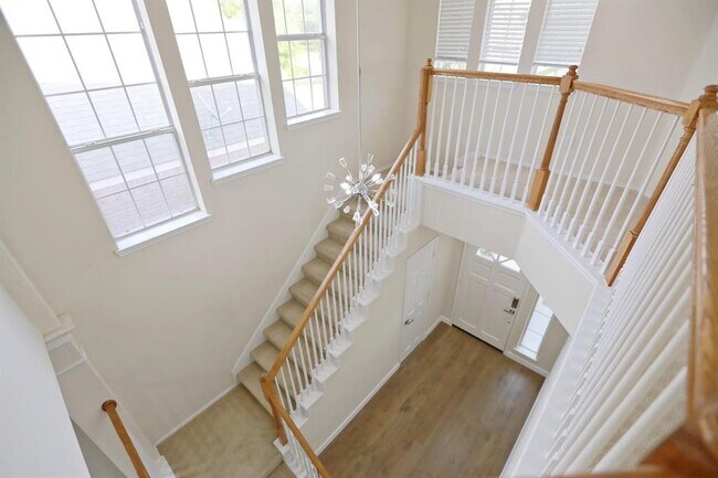 Building Photo - 4705 Ridgedale Dr