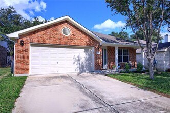 Building Photo - 1519 Hawk Dr