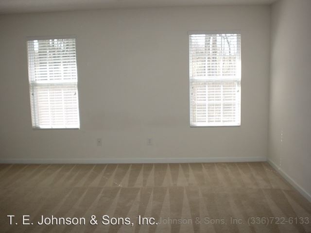 Building Photo - 2859 Chestnut Heights Rd