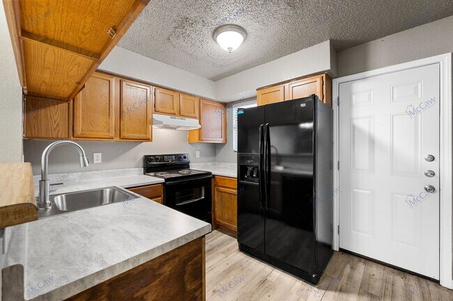 Building Photo - 9459 Olde Village Ct