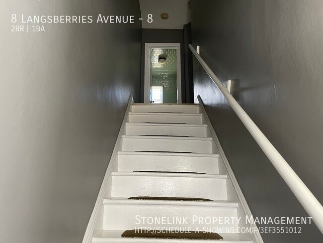 Building Photo - 8 Langsberries Avenue