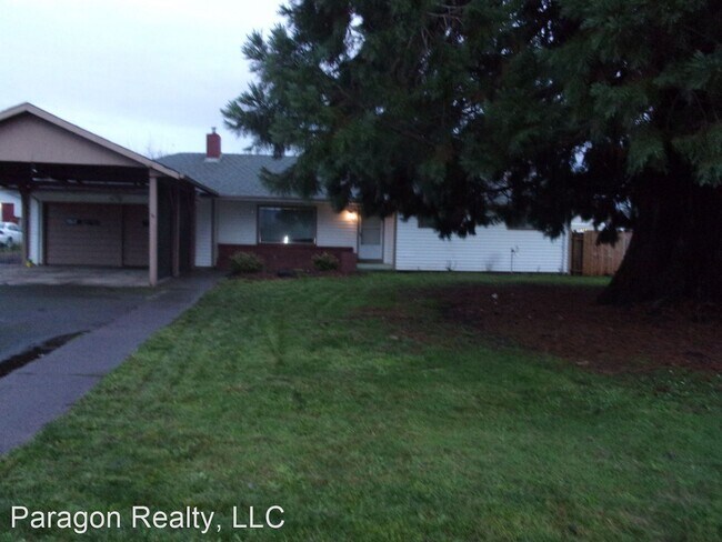 Building Photo - 3 br, 1.5 bath House - 305 N 18th St.