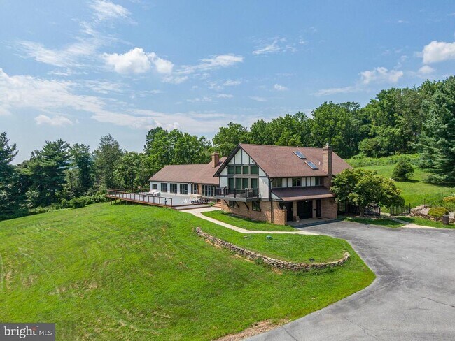 Foto del edificio - 1496 Orchard Ln