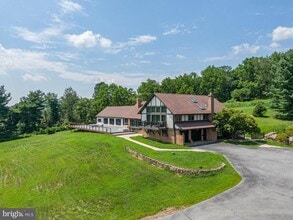 Building Photo - 1496 Orchard Ln
