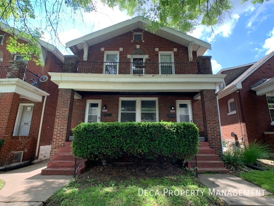 4954 Sutherland Ave Unit 2Fl, St. Louis, MO 63109 Room for Rent in St