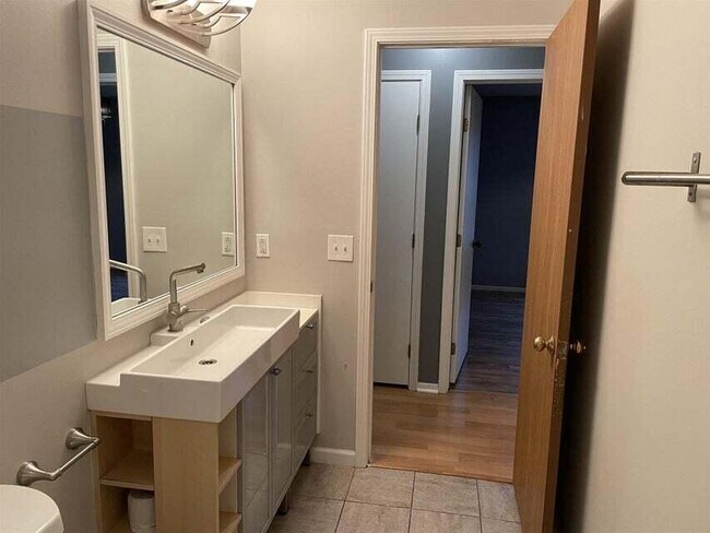 Foto del edificio - 4036 Woodchase Dr