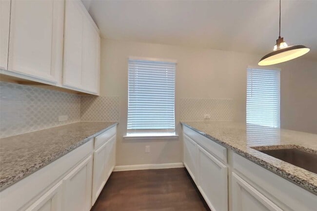 Building Photo - 6918 Scarlet Sagebrush St