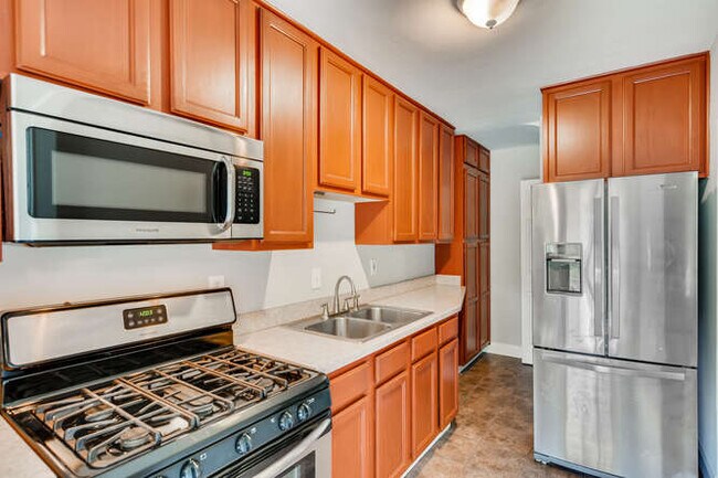 Foto del edificio - 902 Middlesex Rd