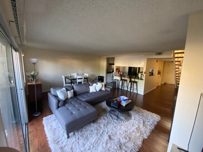 Building Photo - 1235 Mohave Dr