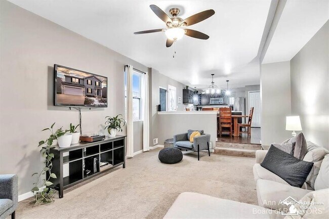 Foto del edificio - 8422 Walnut Hill
