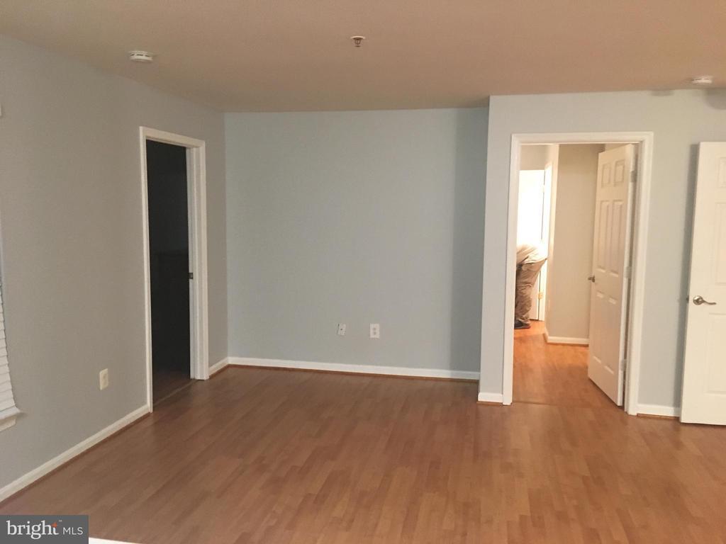 Foto del edificio - 501 Mathias Hammond Way