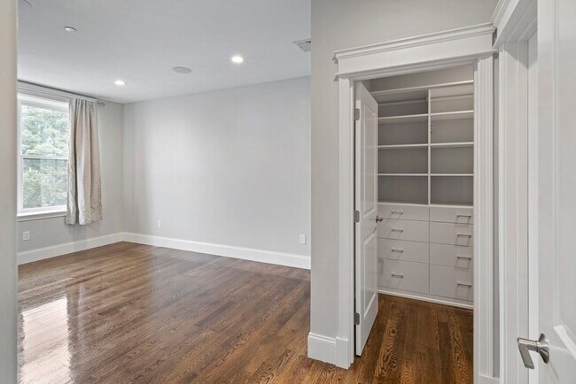 Building Photo - 57 L St
