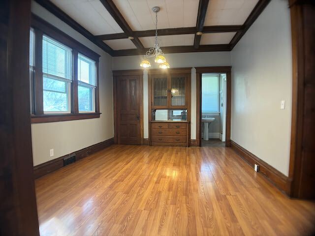 Building Photo - Large Home near Bradley University