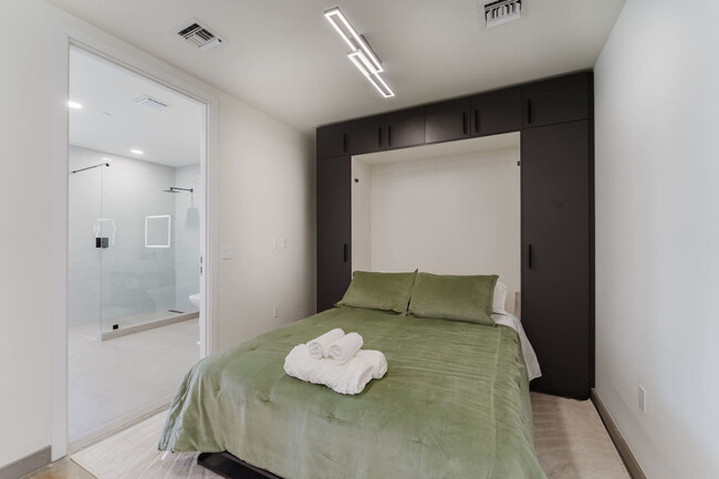 Foto del edificio - 2750 Griffin Rd