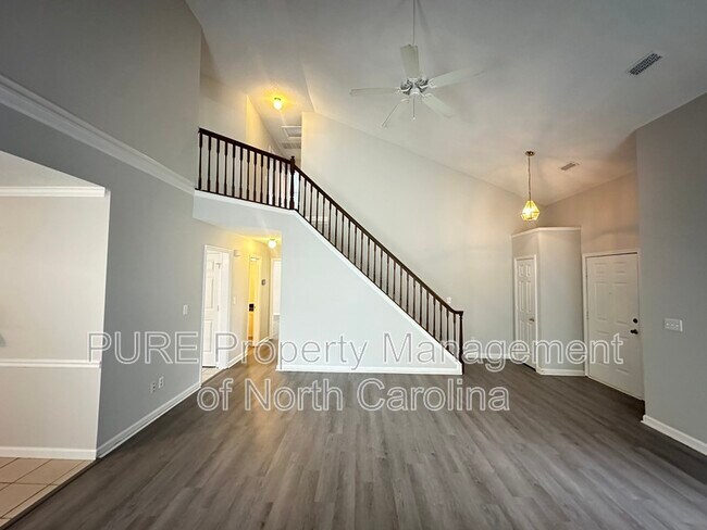 Building Photo - 5206 Fennell St