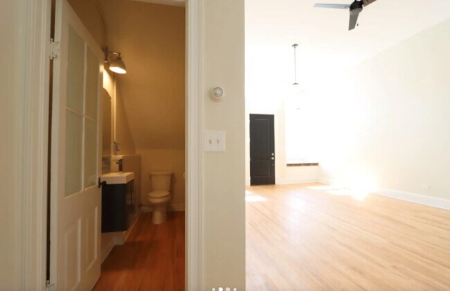 Foto del edificio - 1318 W Erie St