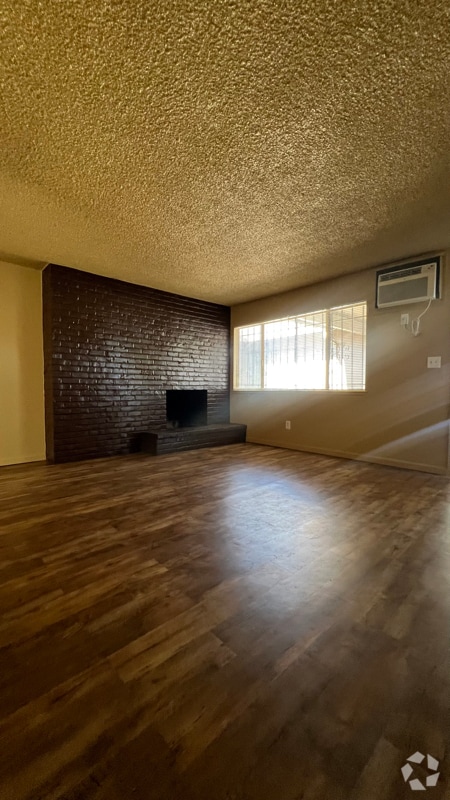 Building Photo - 738 Bedlow Dr