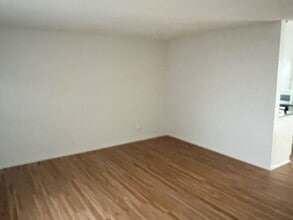 Living room - 113 S Irena Ave