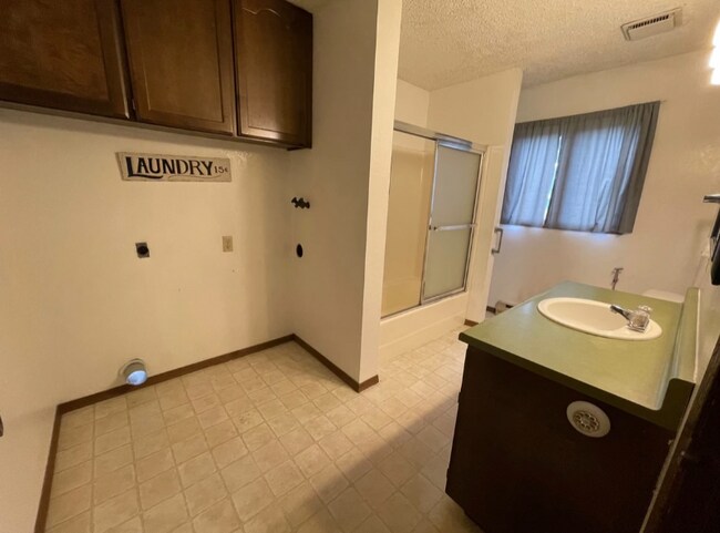 Foto del edificio - 313 Nevada Ave