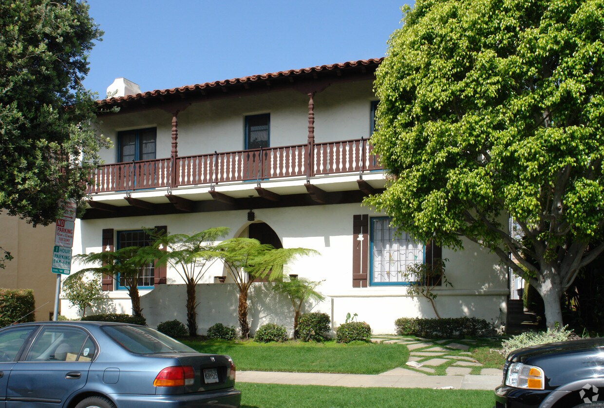 Primary Photo - 169 N Clark Dr