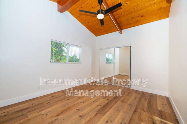 Foto del edificio - 5377 Saxon St