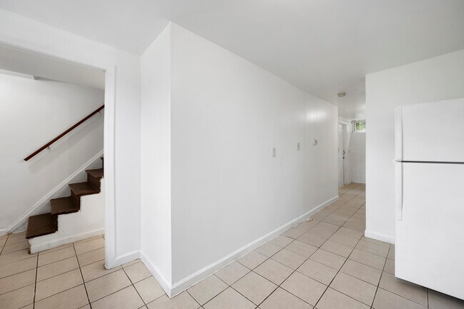 Foto del edificio - 3816 W Bay Ave