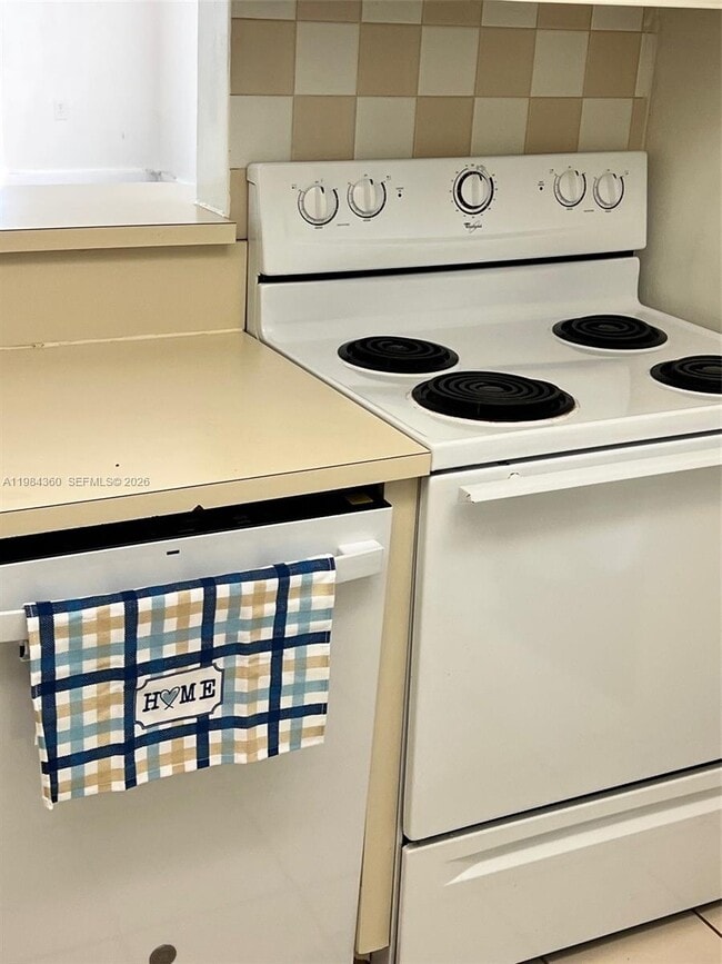 Foto del edificio - 10431 N Kendall Dr