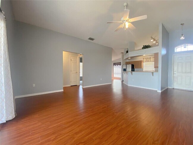 Foto del edificio - 445 Savanna Pointe St