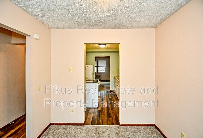 Building Photo - 2357 Ansley St