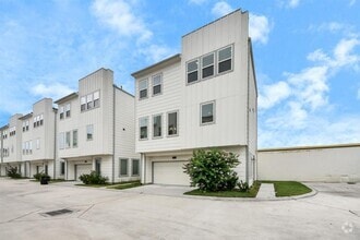 Building Photo - 1743 Cove Cres Ct