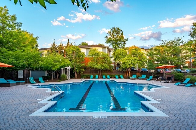 Foto del edificio - Reserve at Cary Park