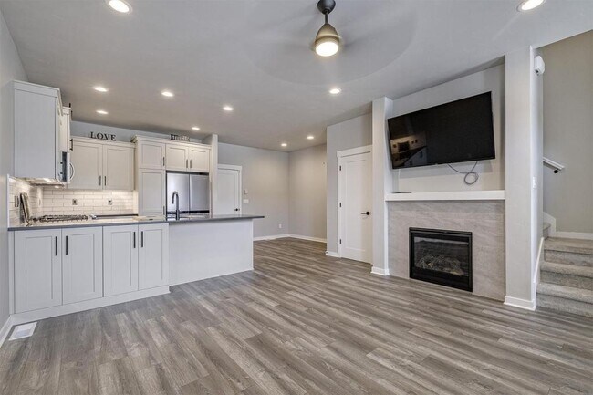 Foto del edificio - 4116 SE Century Blvd