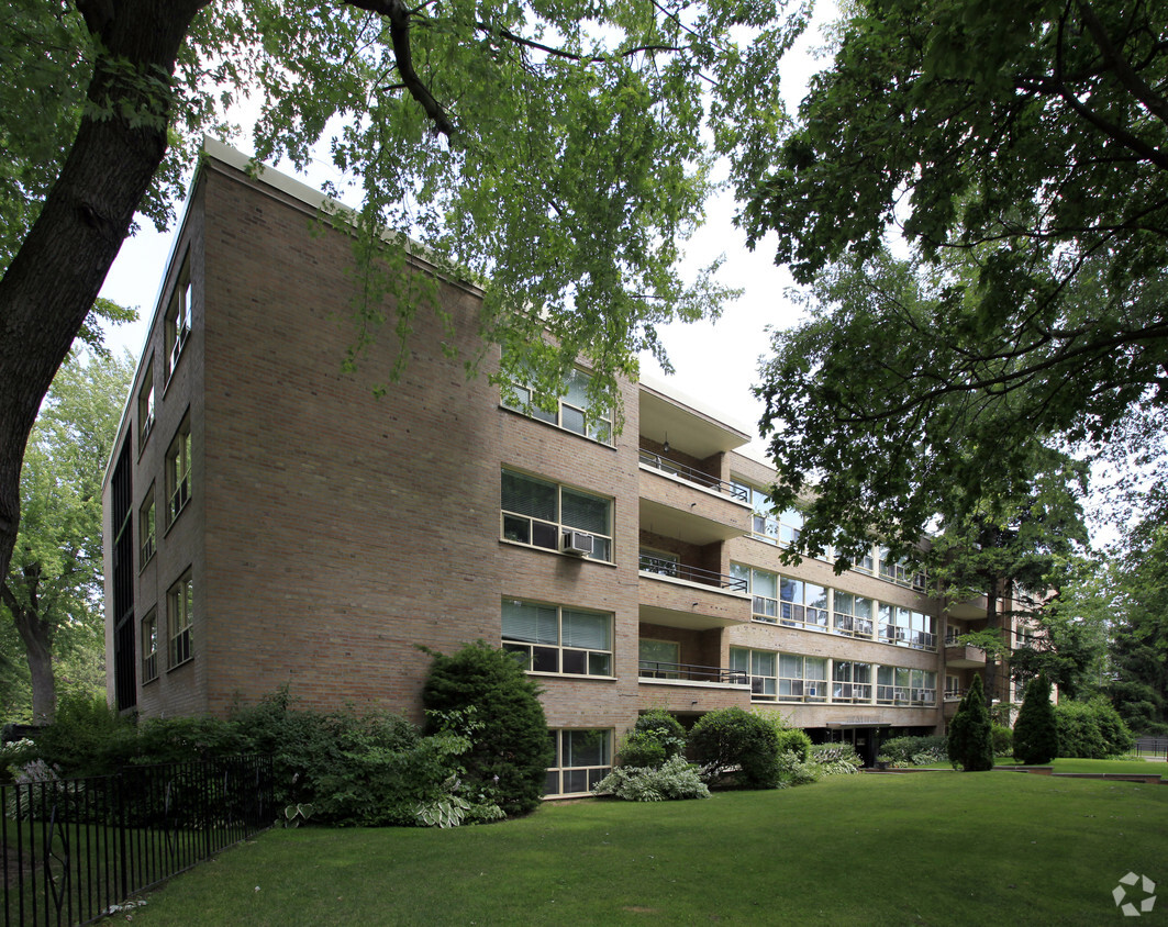 Building Photo - 45 Glen Rd