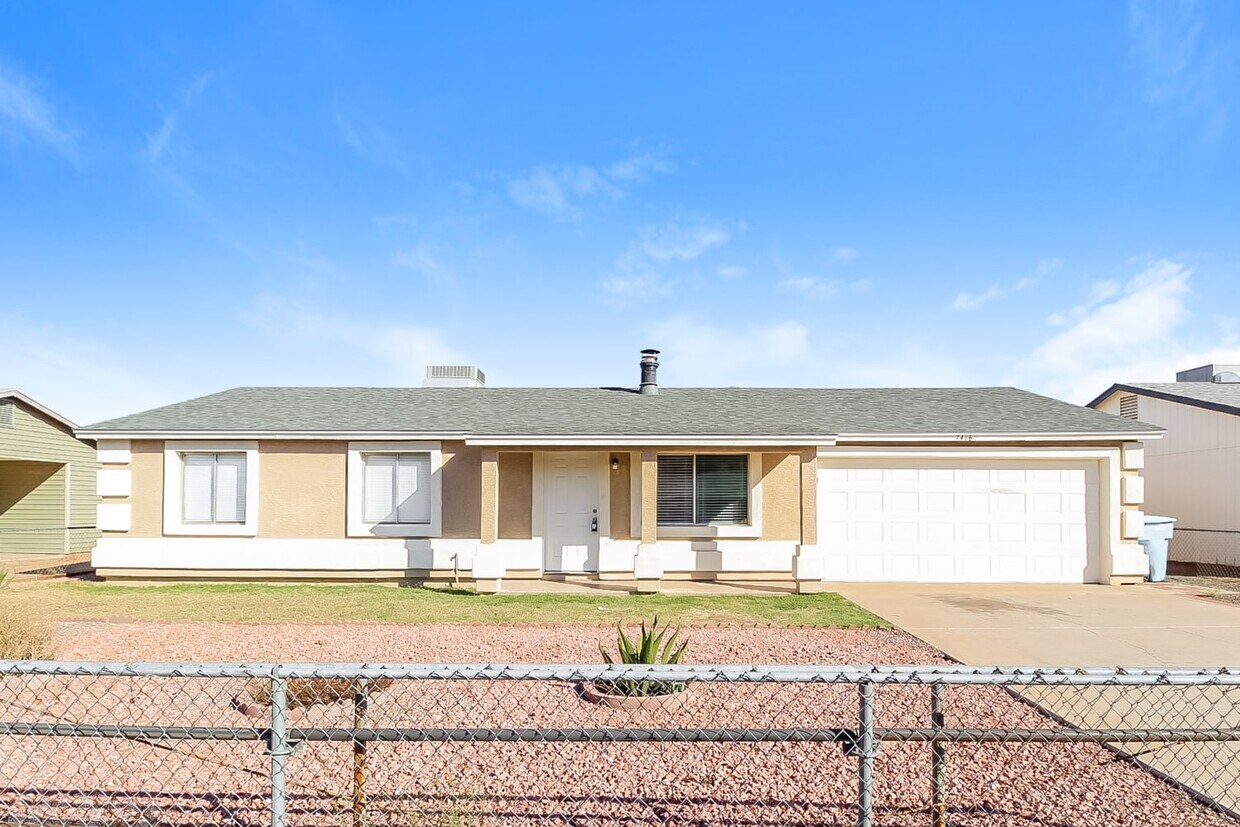 Primary Photo - 7416 W Palm Ln