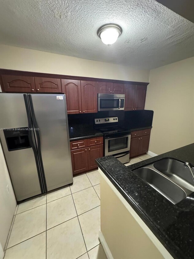 Foto principal - 15221 SW 80th St