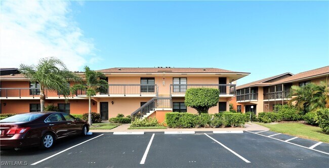 Foto del edificio - 32 Greenbrier St