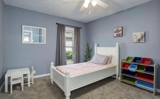 Foto del edificio - Picture-Perfect 3-Bedroom Charmer – A Drea...