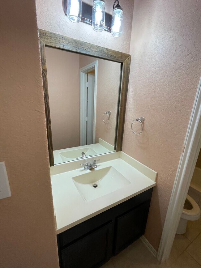 Foto del edificio - 4/2 in  a gated community in JOHNSON RANCH NORTH