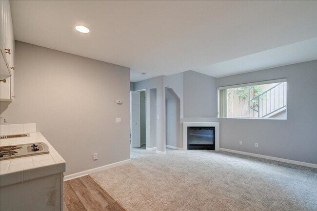 Foto del edificio - 12680 Carmel Country Rd