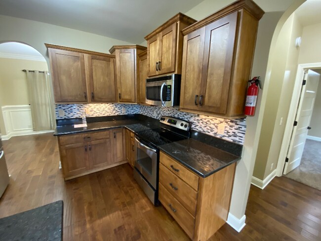 Building Photo - 660 Richards Dr