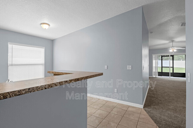 Building Photo - 7335 Holly Creek Rd